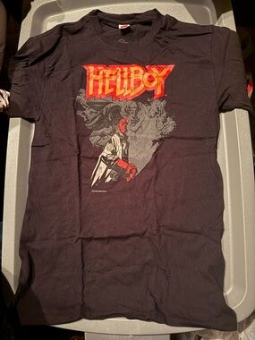 Dark Horse Comics Hellboy Mike Mignola Art T Shirt